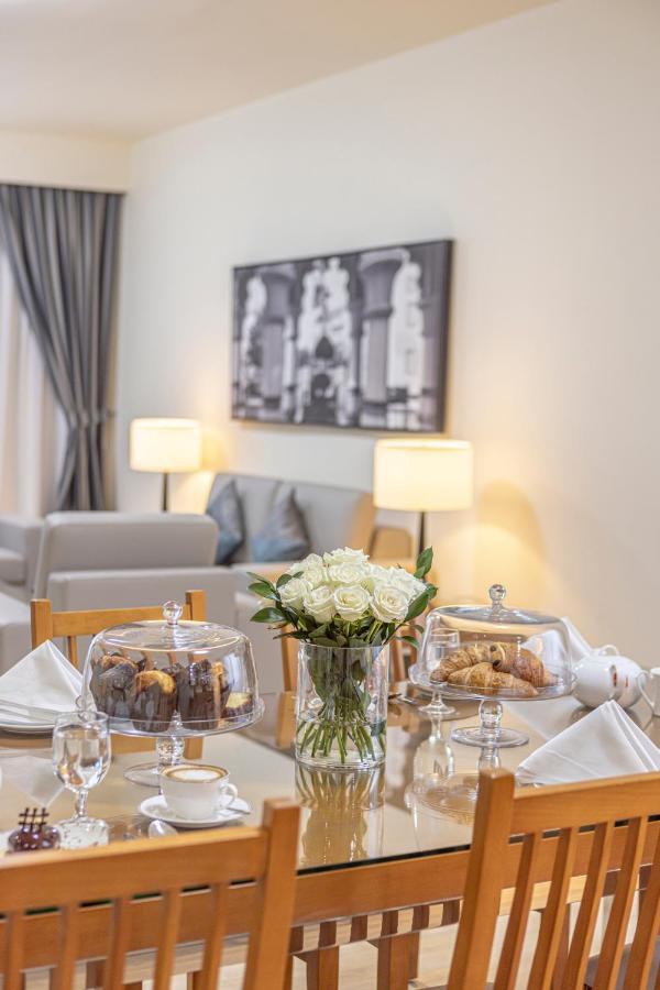 Golden Sands Suites Dubai Eksteriør billede